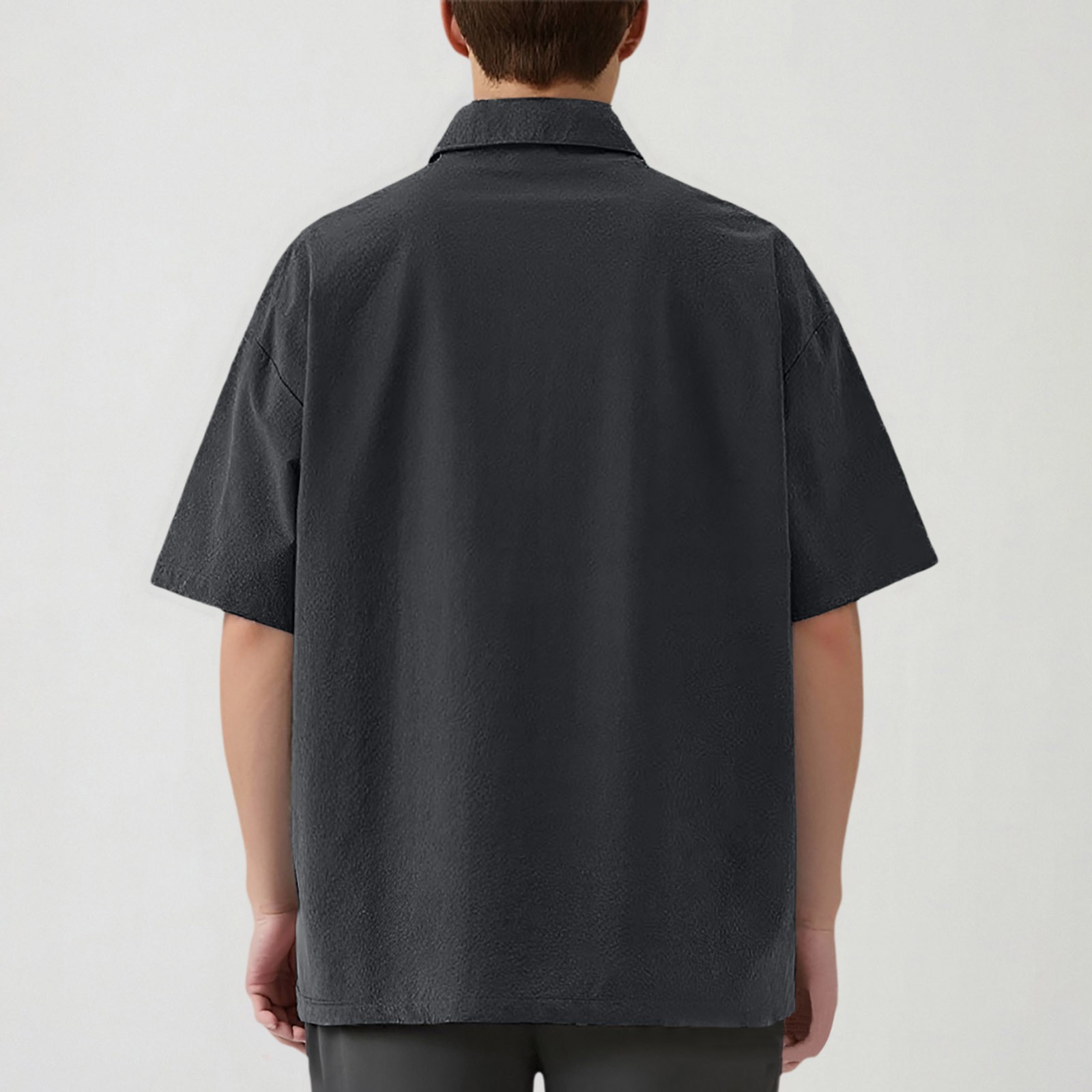 thumbnail image 4 of Camisa sólida de manga 5/4 para hombre a la moda: corte holgado informal, cuello redondo con botón, versátil para entrenamientos de verano o estilo urbano., 4 of 5